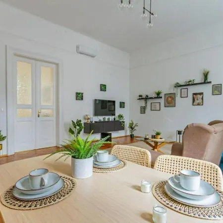Apartmán Luxury By The Famous Vaci Street *